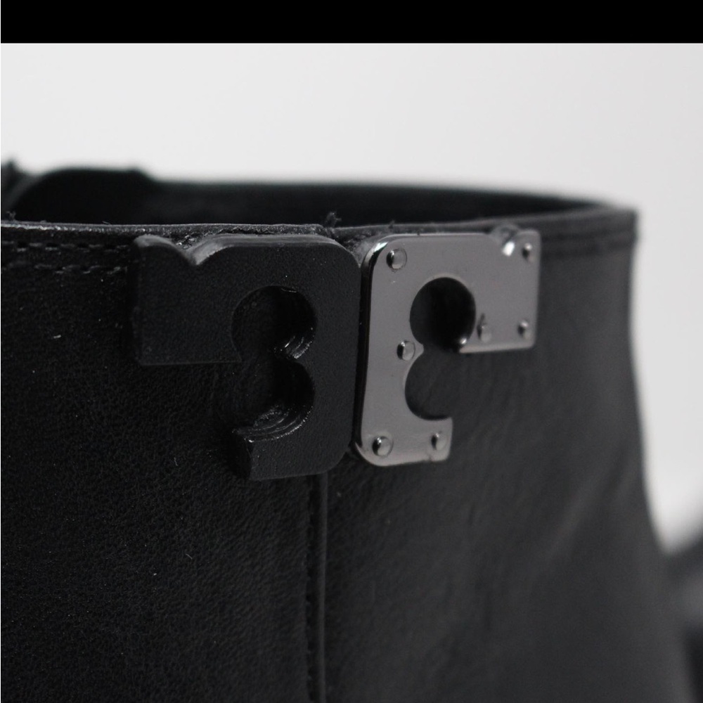 EUC Tory Burch Black Leather Lowell Boot Size 7 - Picture 5 of 7